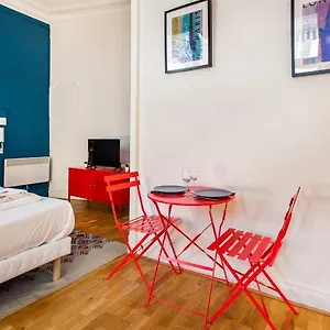 Cozy Studio In The Heart Of - Your Perfect Away From Paris